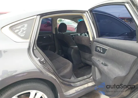 2013 Nissan Altima 2.5 S z USA, uszkodzony, nr VIN 1N4AL3AP7DN582010